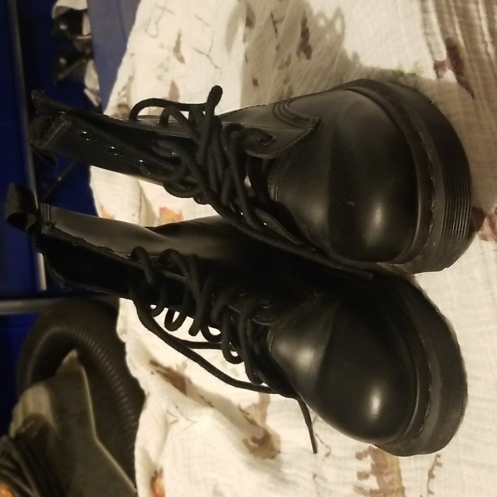 Dr. Martens 1460 ALL black boots size 5